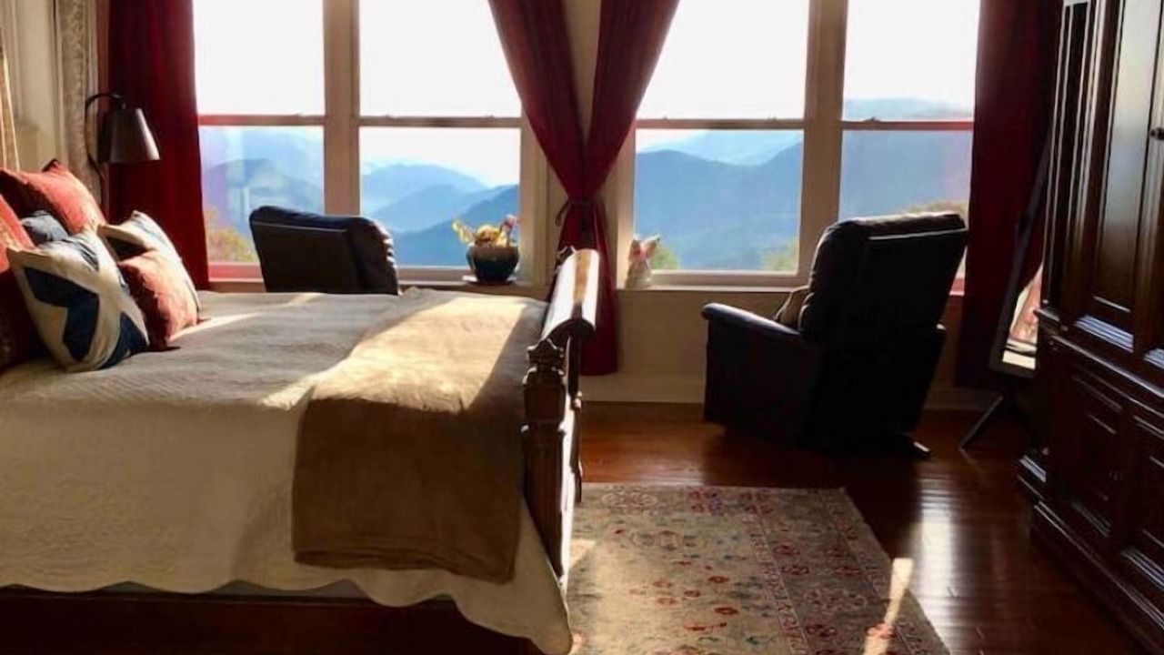 Photo of Bedroom in Cherokee