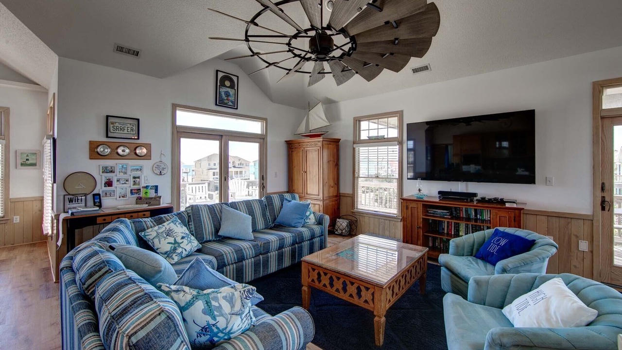 Photo of Livingroom in Avon