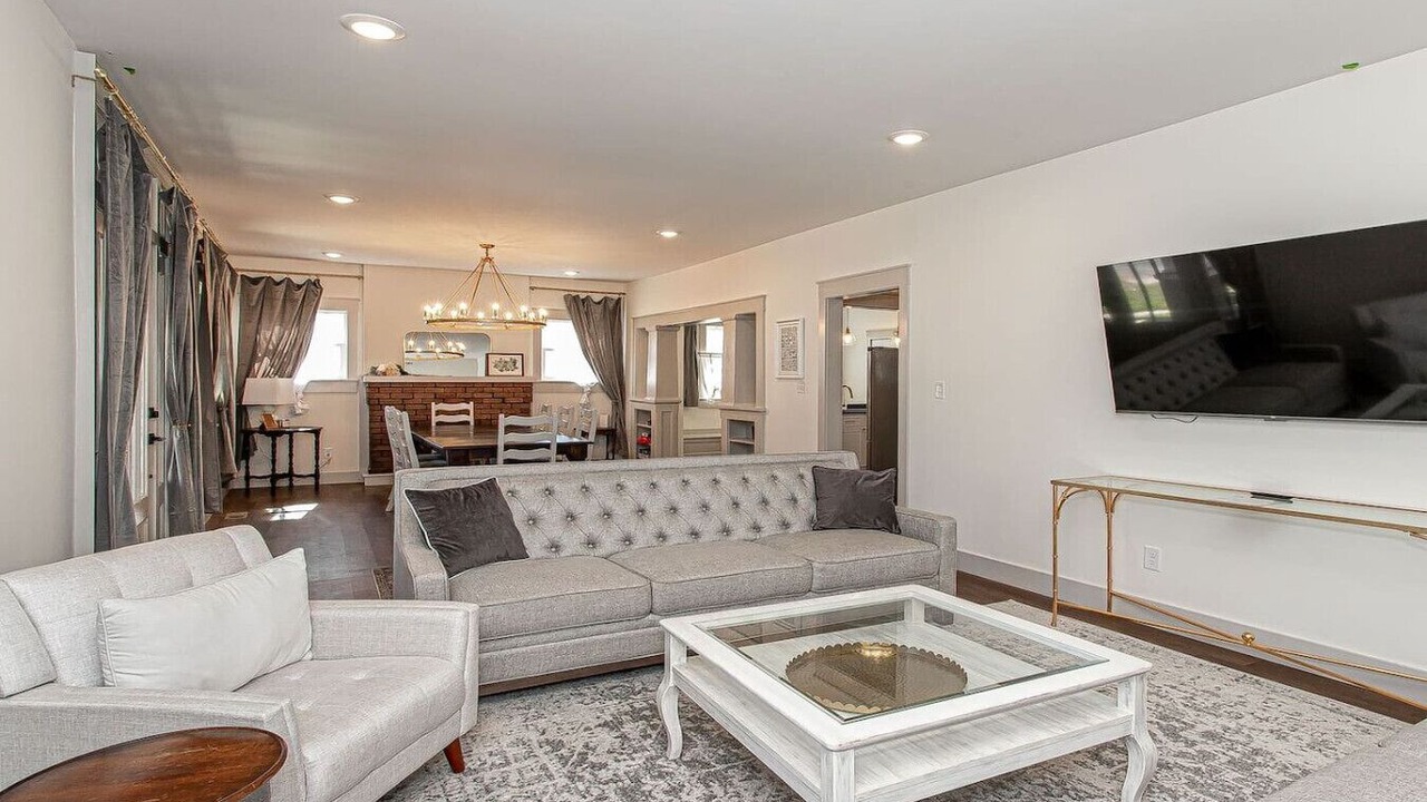 Photo of Livingroom in Knoxville