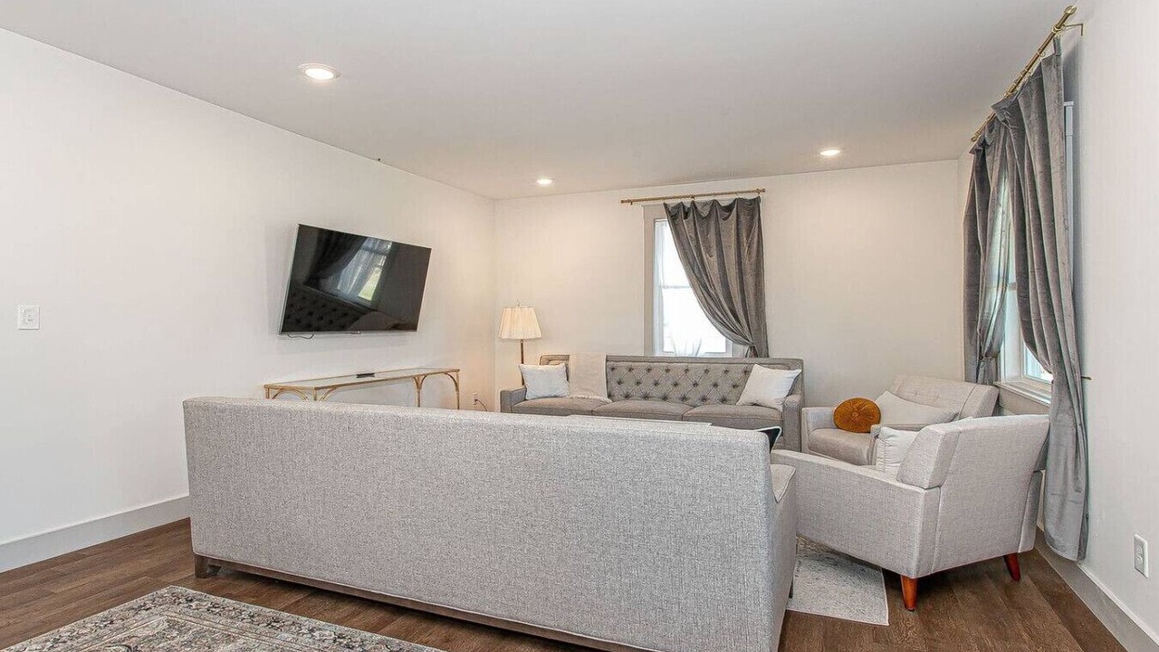 Photo of Livingroom in Knoxville