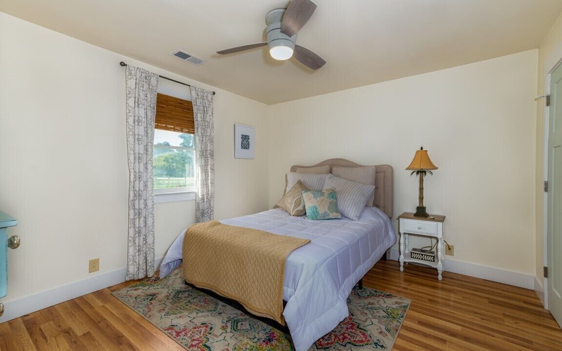 Photo of Bedroom in Wanchese