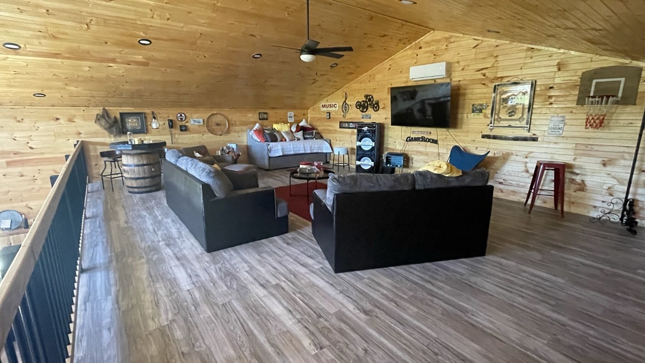 Photo of Livingroom in Bronston