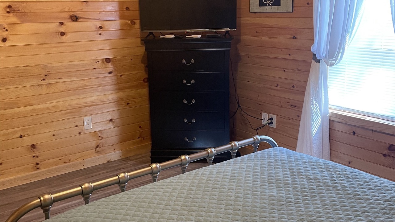 Photo of Bedroom in Bronston