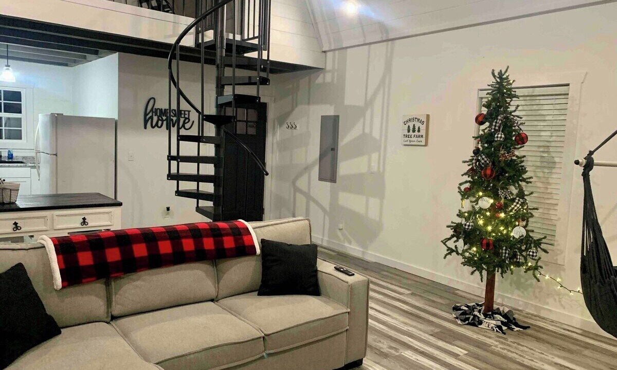 Photo of Livingroom in Monticello