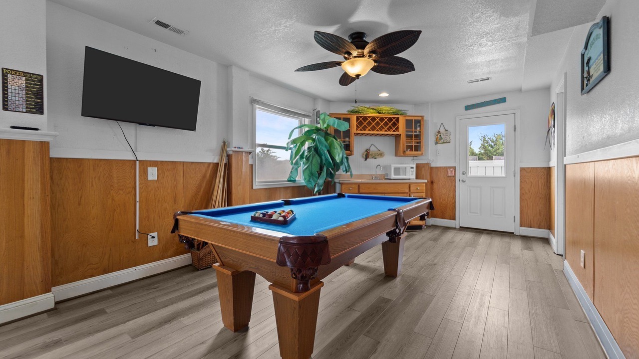 Photo of Bedroom in Waves
