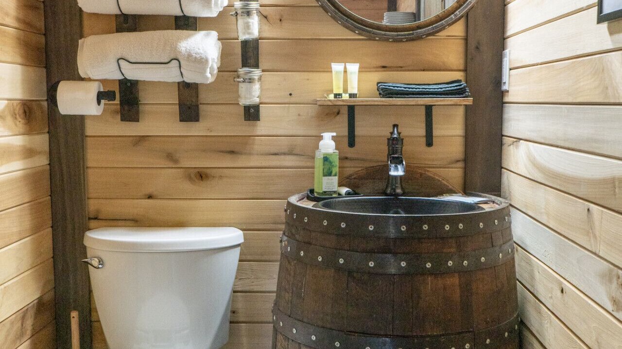 Photo of Bathroom in Lawrenceburg