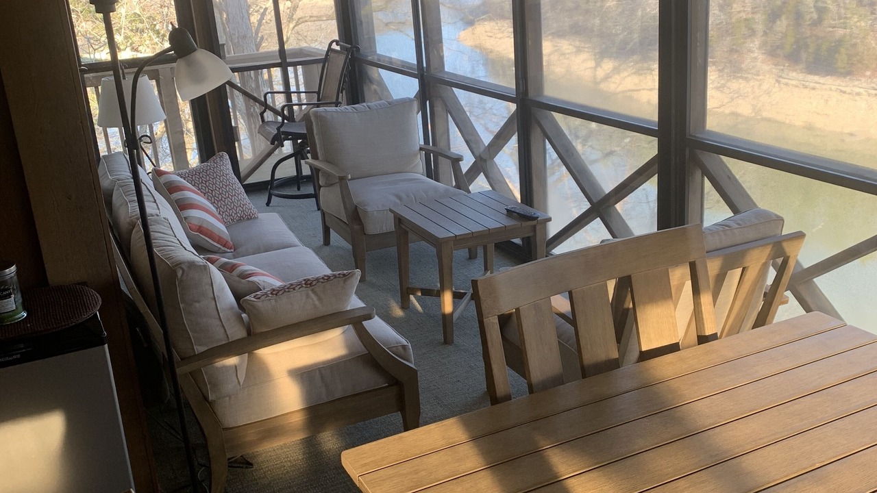 Photo of Livingroom in Bronston