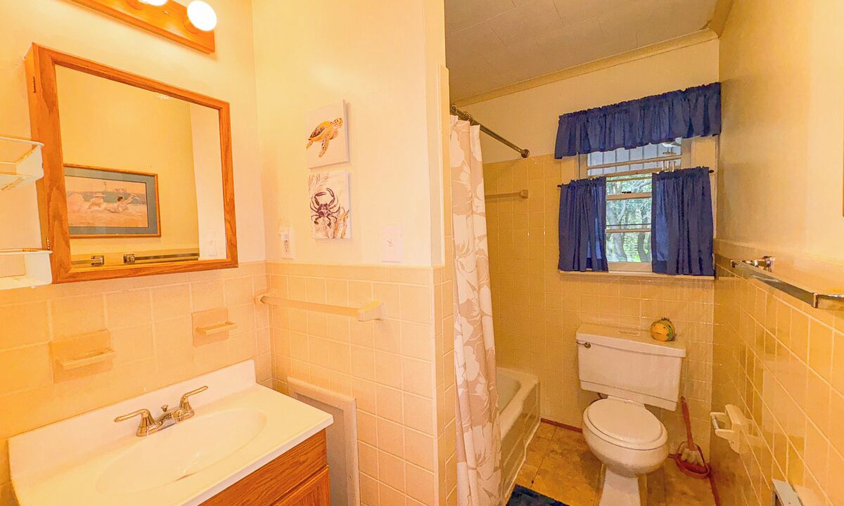 Photo of Bathroom in Southern Shores