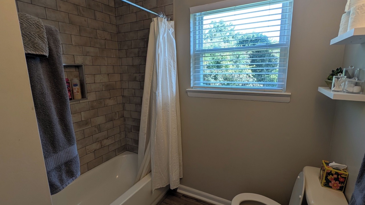 Photo of Bathroom in Ringgold