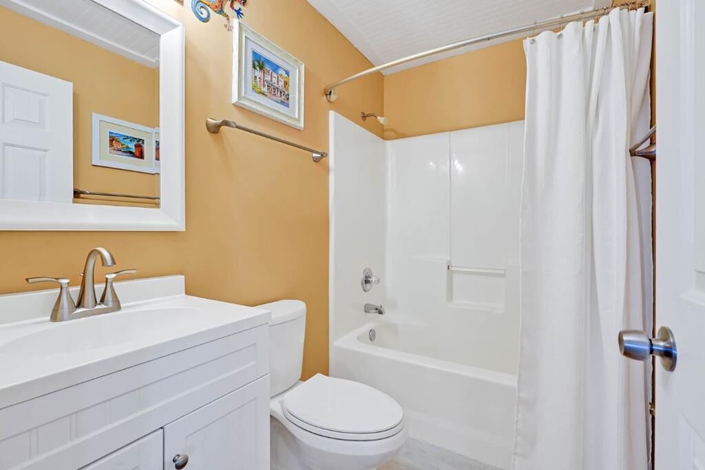 Photo of Bathroom in Holden Beach