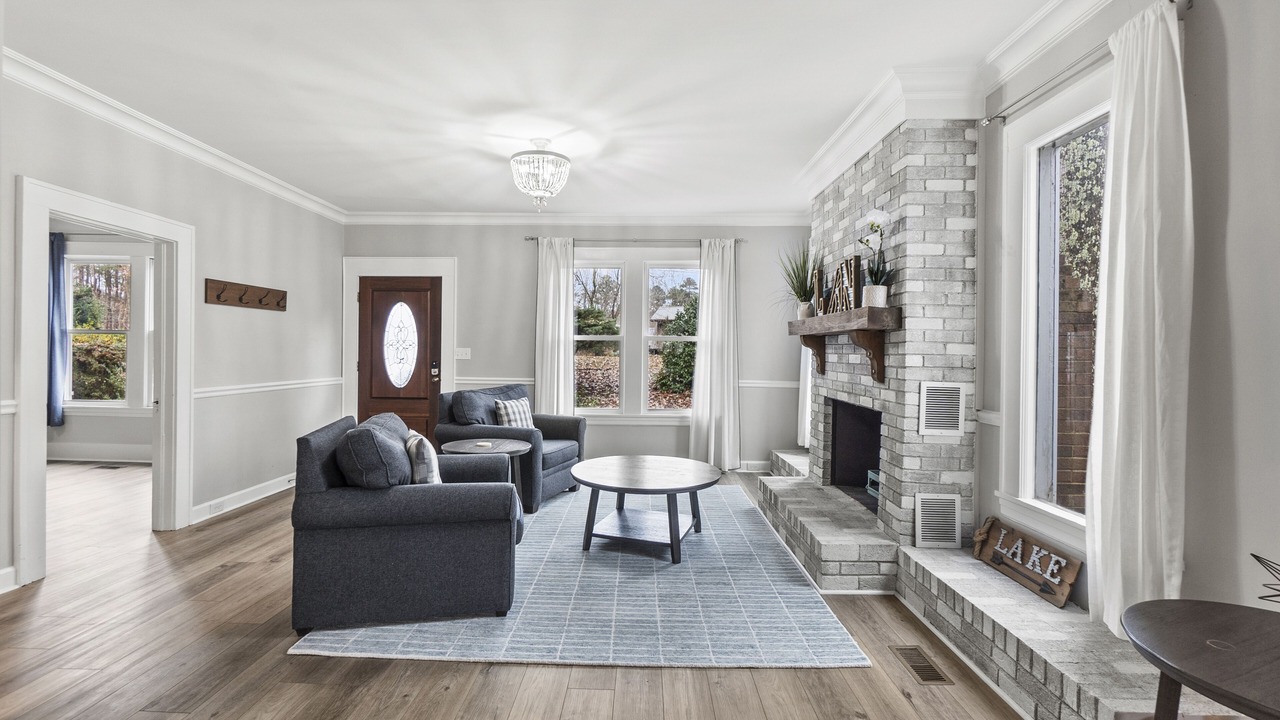 Photo of Livingroom in Barium Springs