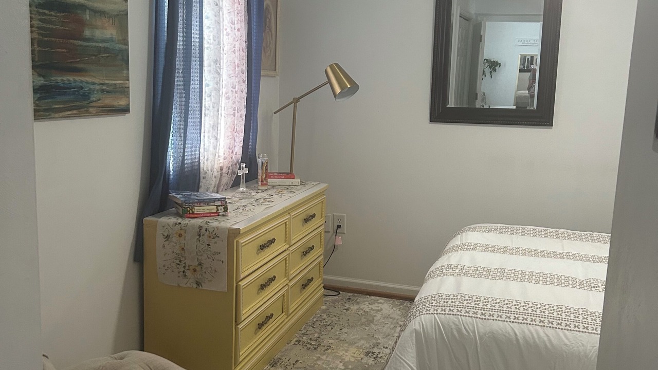 Photo of Bedroom in Burnt Chimney