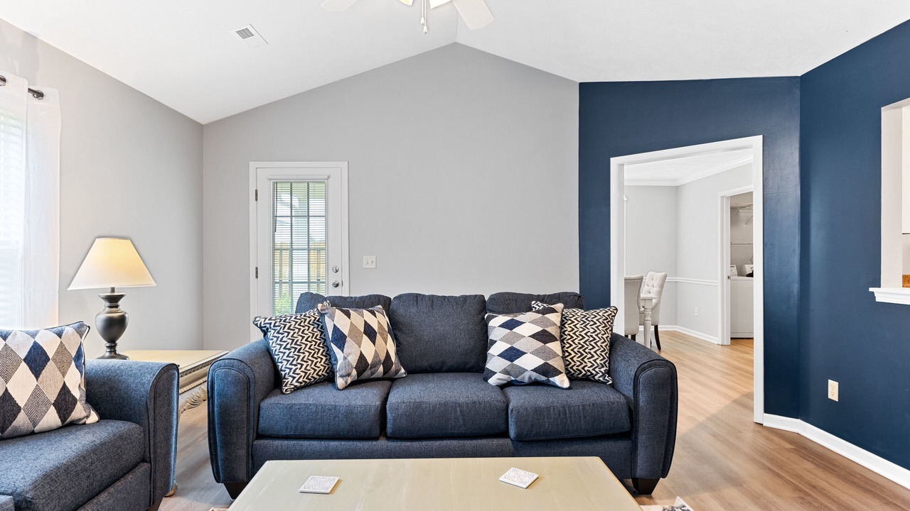 Photo of Livingroom in Silver Lake
