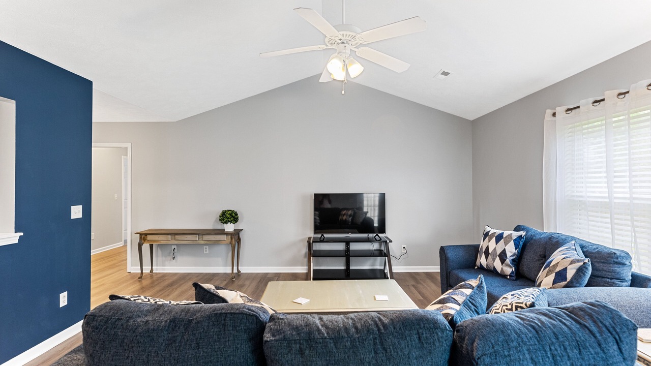Photo of Livingroom in Silver Lake