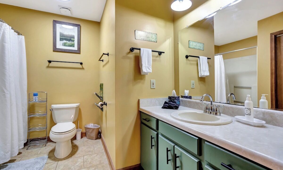 Photo of Bathroom in Six Mile