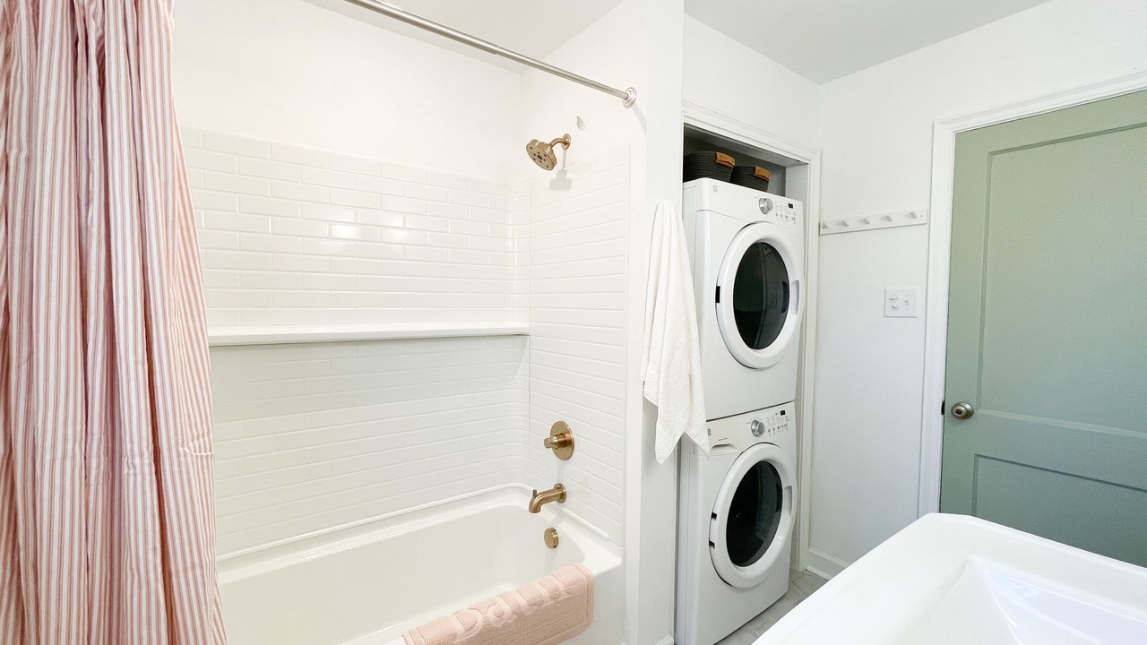 Photo of Bathroom in Lindley Park