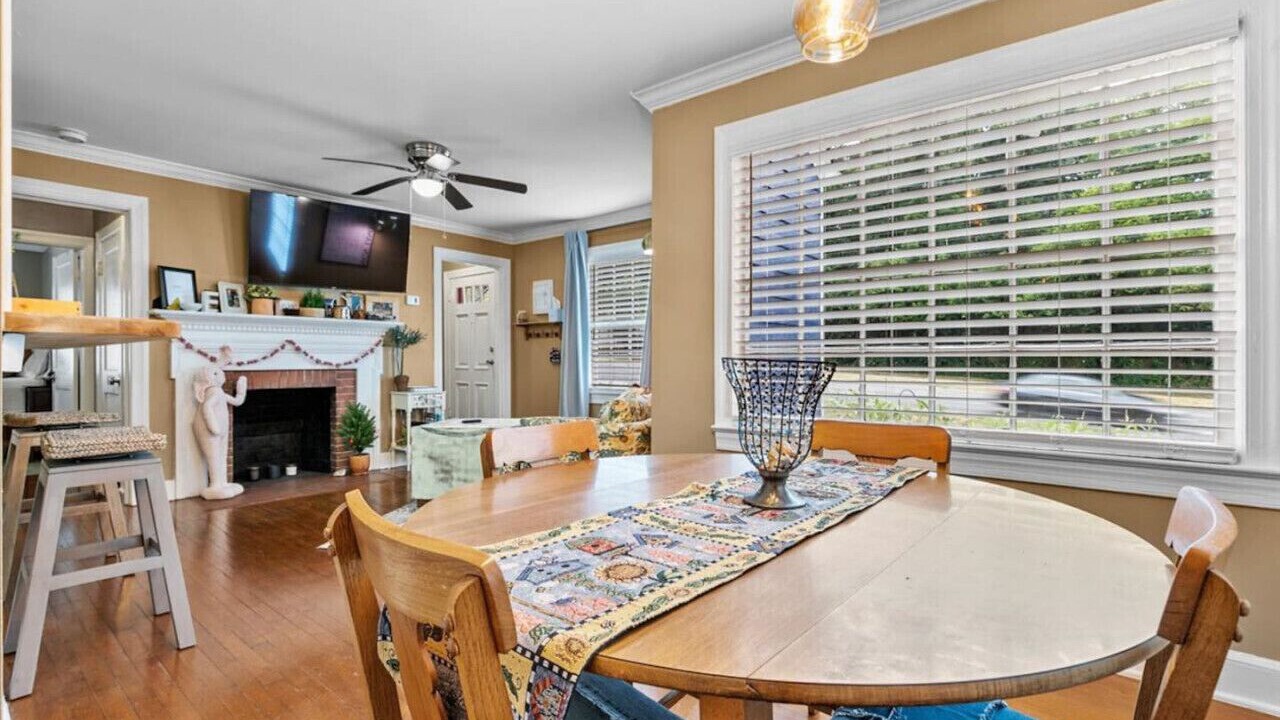 Photo of Livingroom in Greensboro