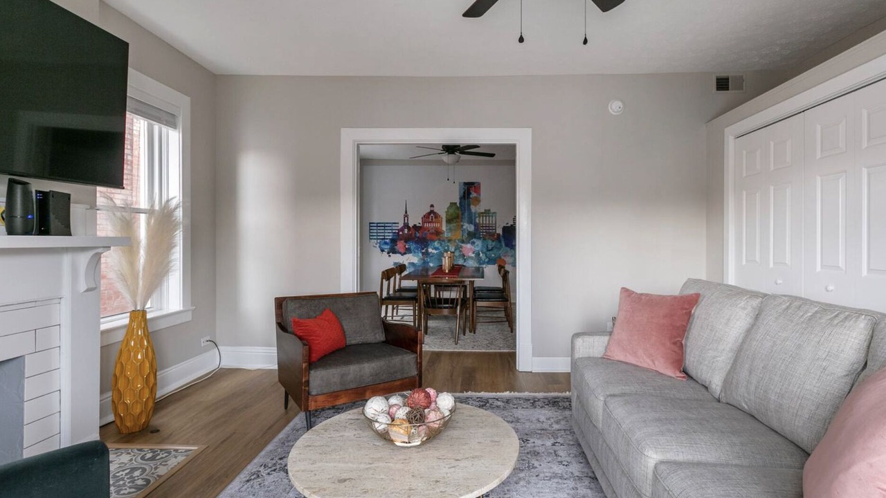 Photo of Livingroom in Downtown