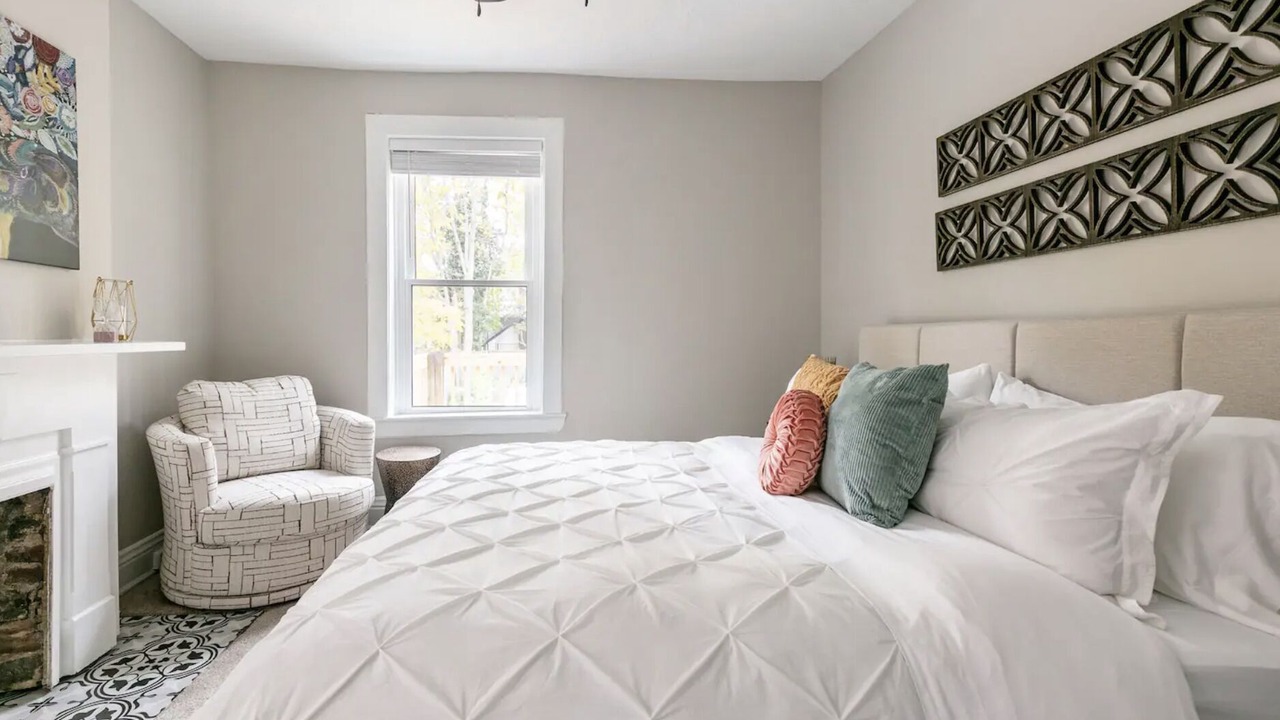 Photo of Bedroom in Downtown
