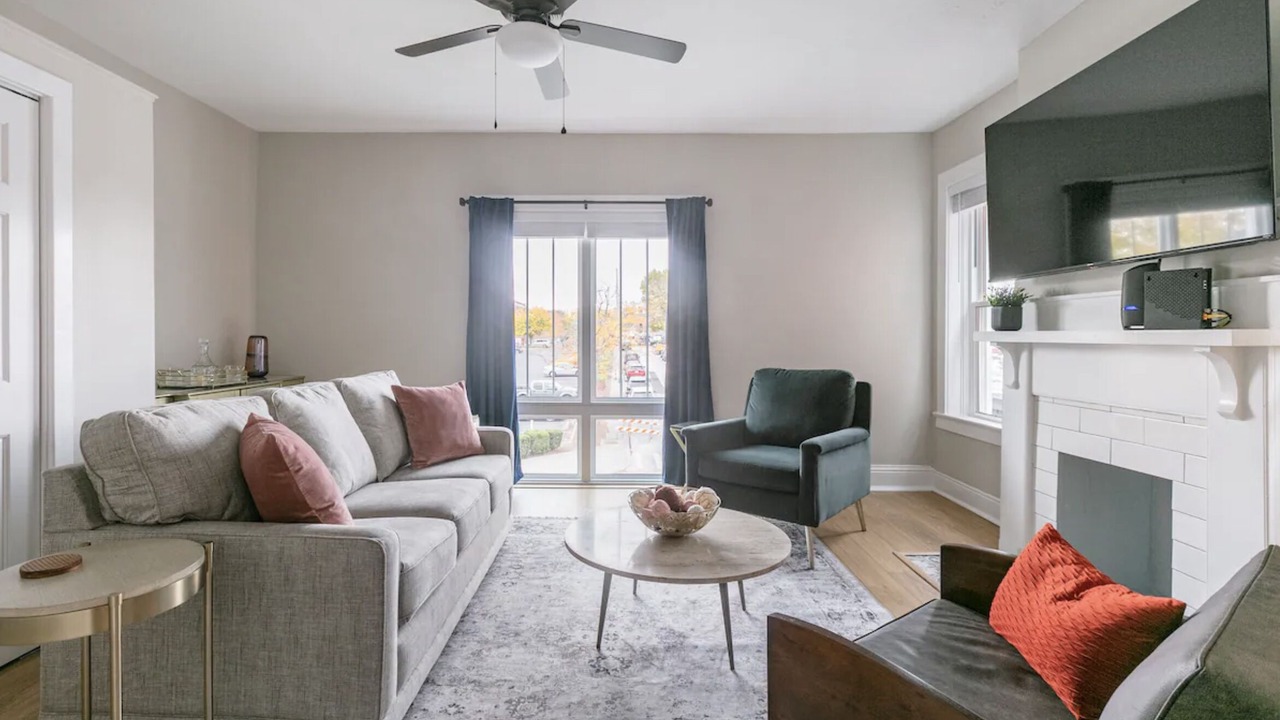 Photo of Livingroom in Downtown