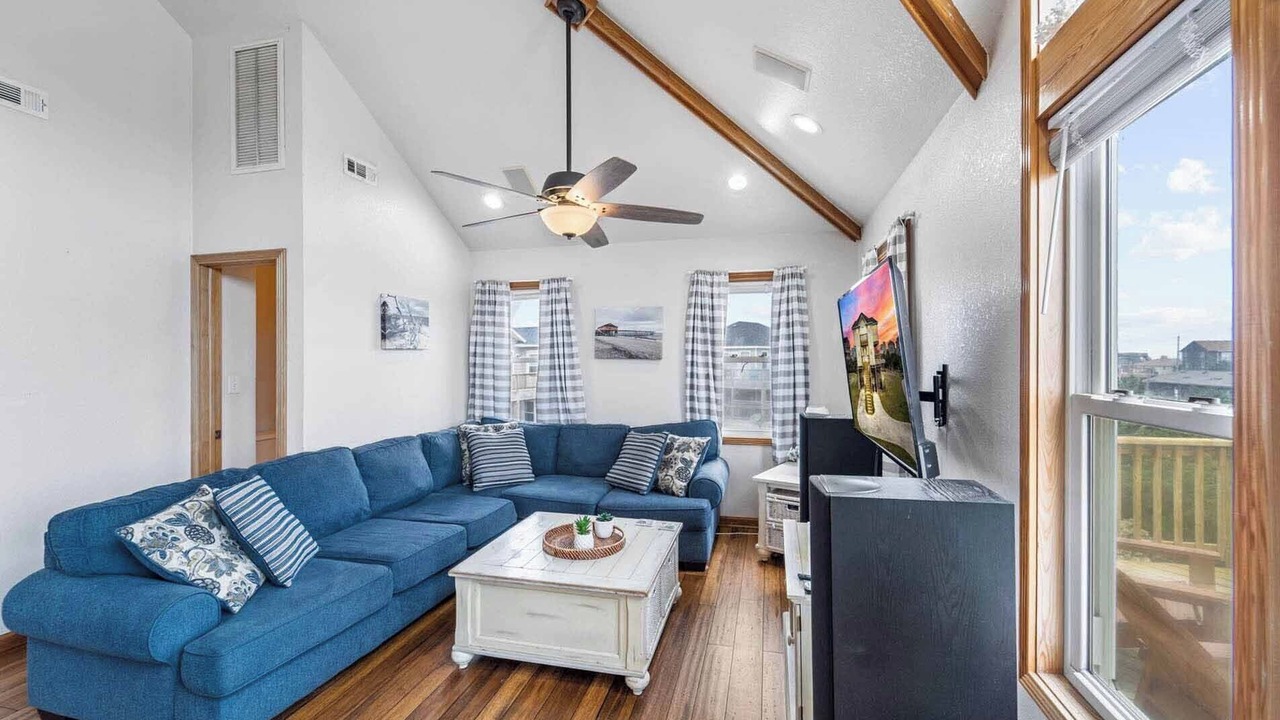 Photo of Bedroom in Waves