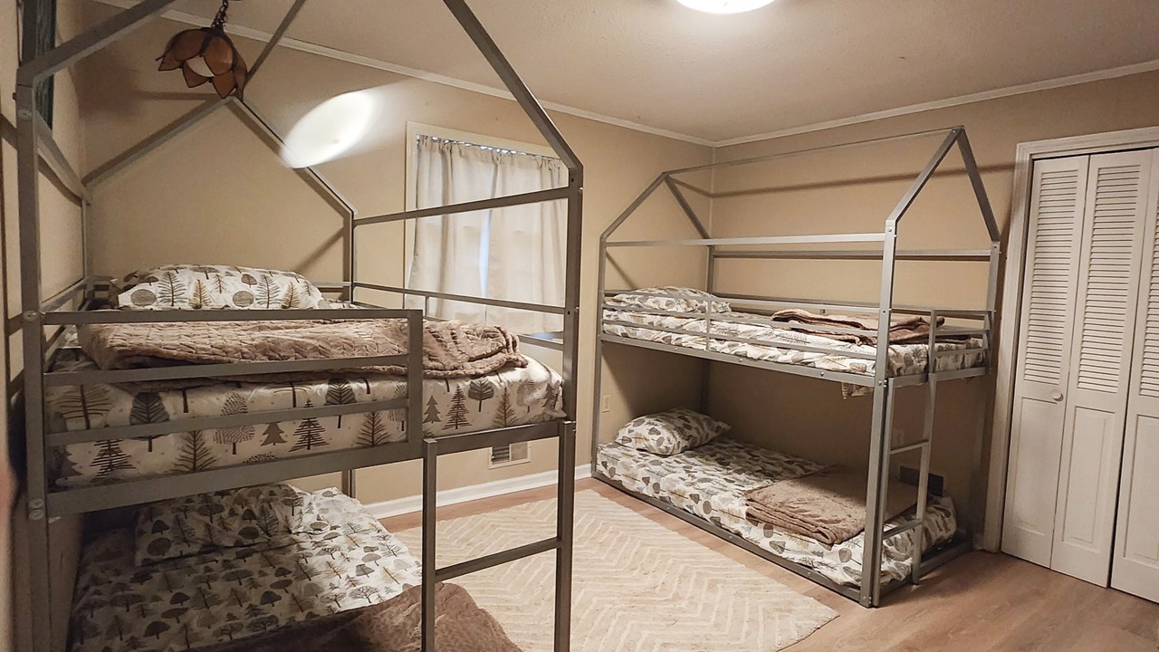 Photo of Bedroom in Tignall