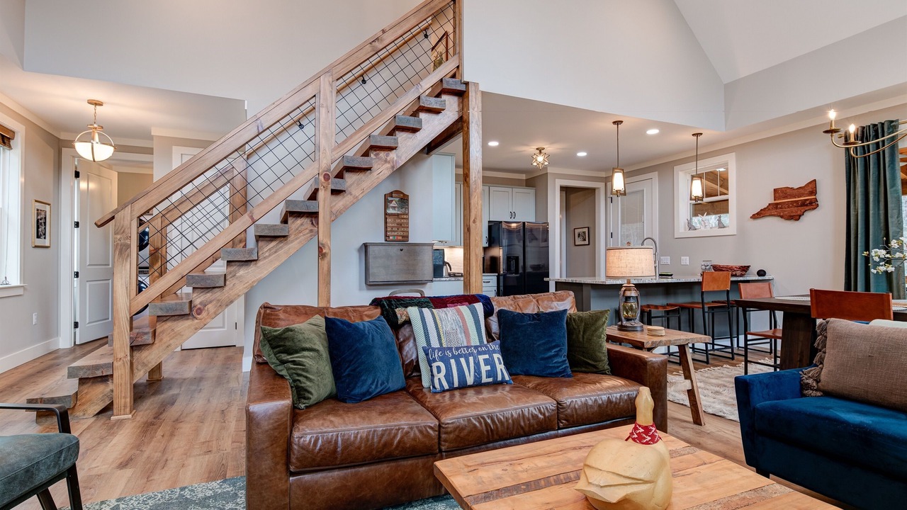 Photo of Livingroom in Cullowhee
