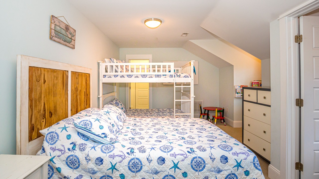Photo of Bedroom in Corolla Light