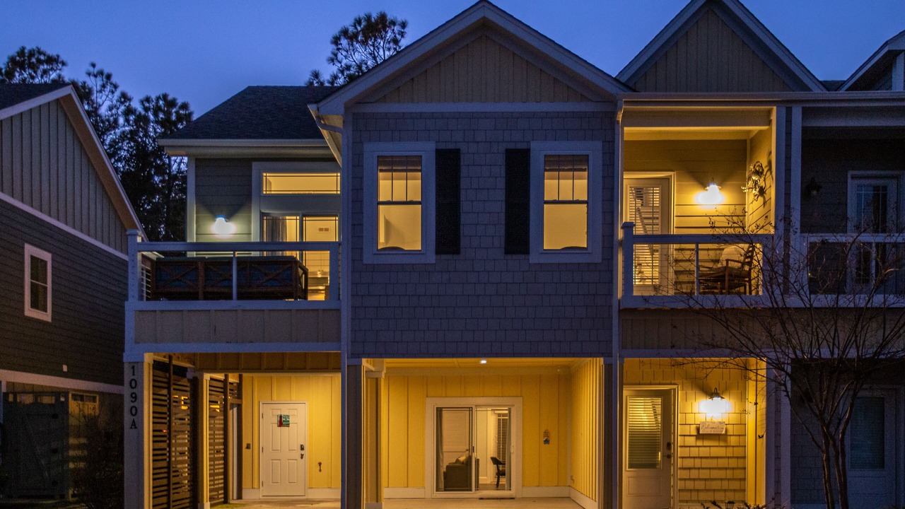 Photo of Outdoor in Corolla Light