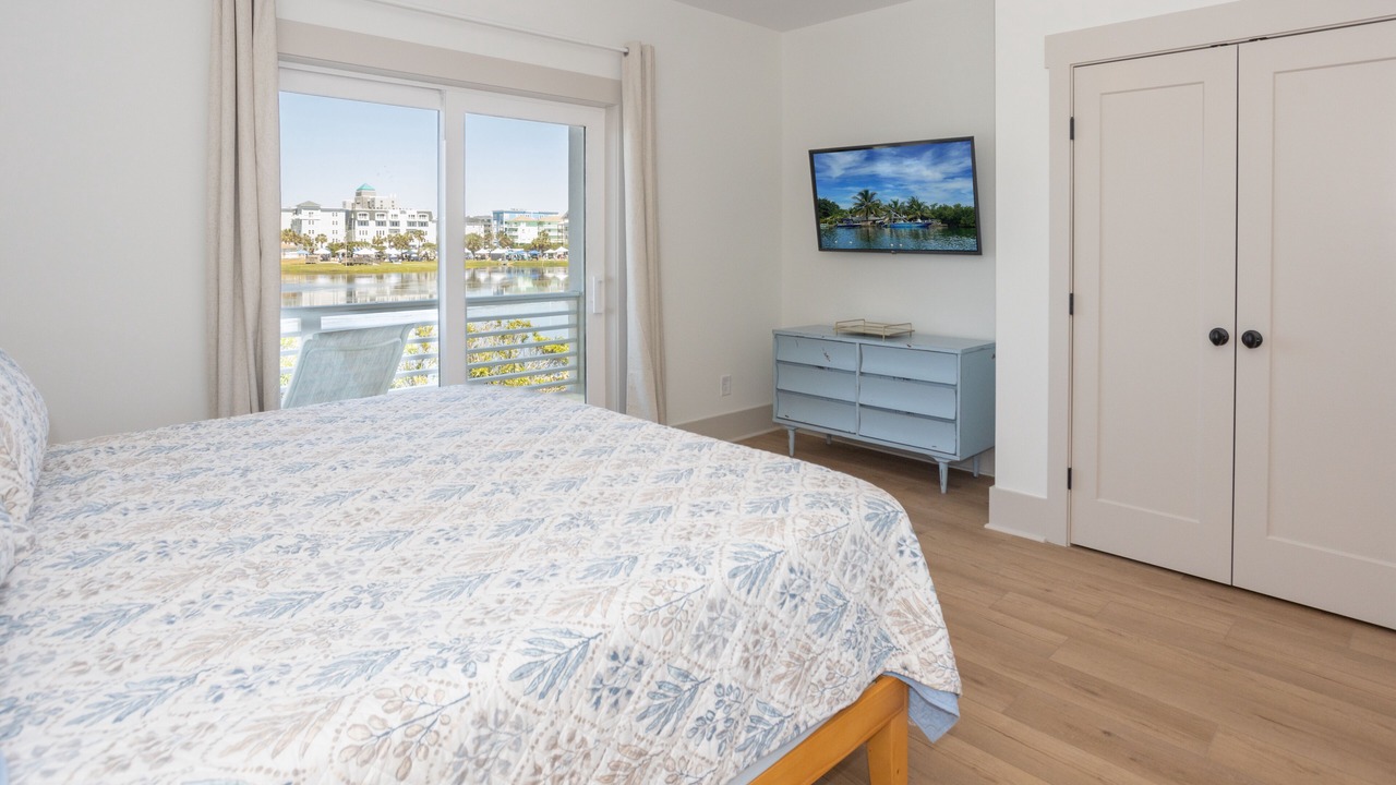 Photo of Bedroom in Carolina Beach