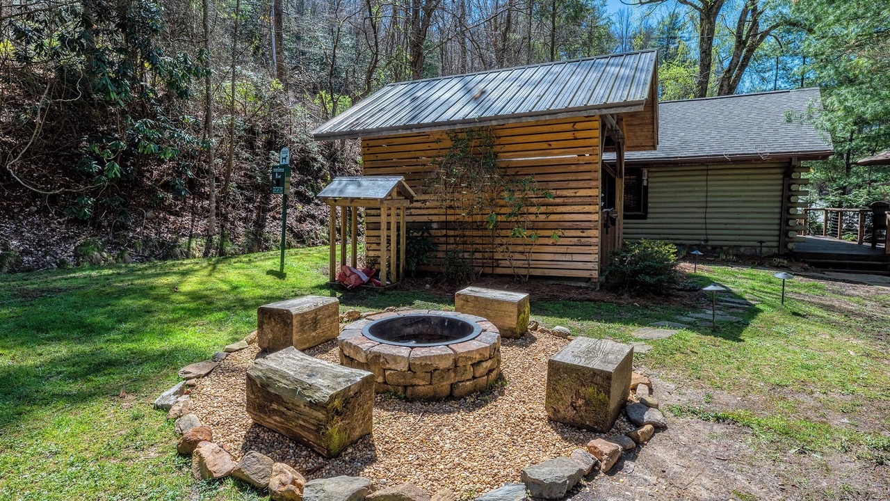 Photo of Outdoor in Topton