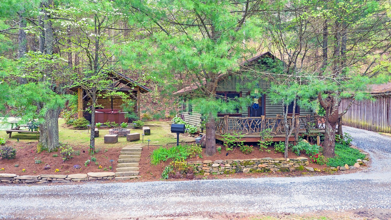 Photo of Outdoor in Topton