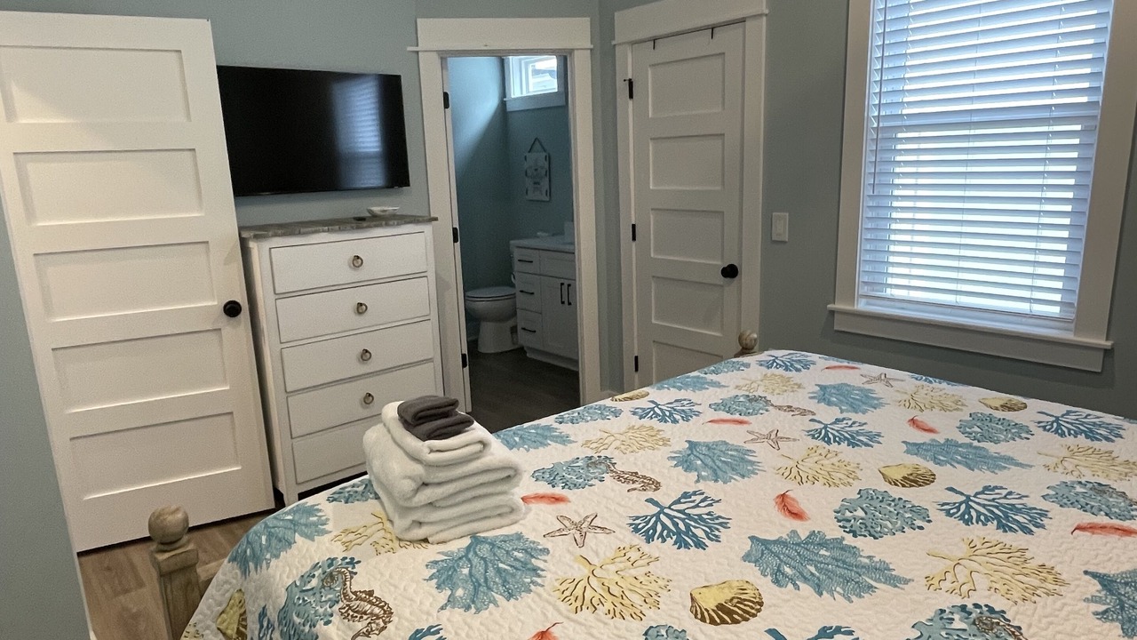 Photo of Bedroom in Corolla Light