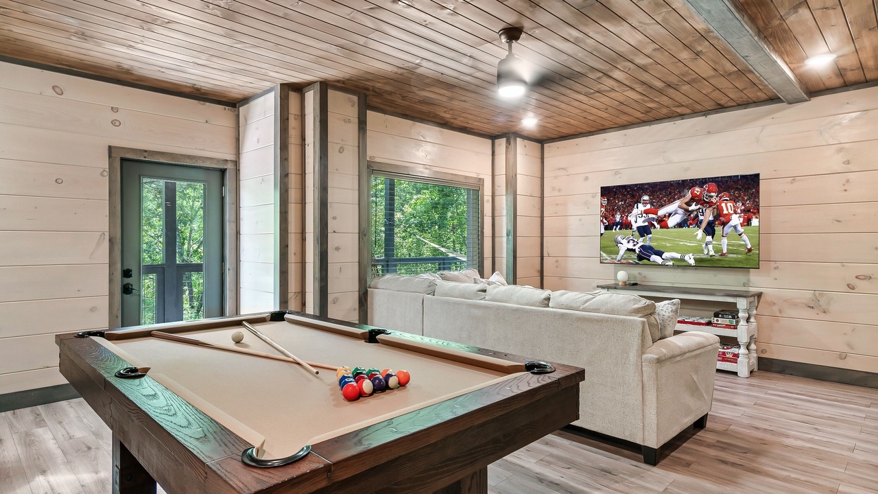 Photo of Bedroom in Wears Valley