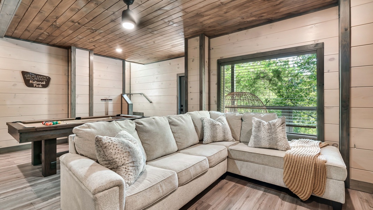 Photo of Bedroom in Wears Valley