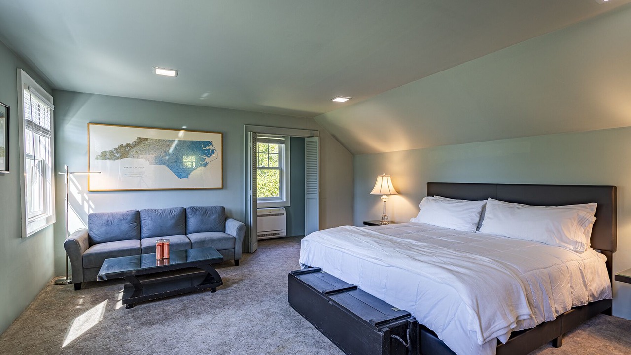 Photo of Bedroom in Wanchese