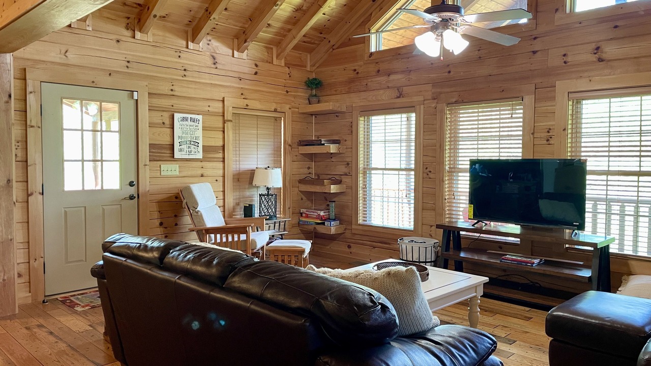 Photo of Livingroom in Whittier