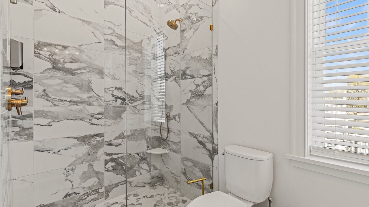 Photo of Bathroom in Manteo