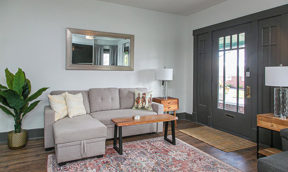 Photo of Livingroom in Clarksville