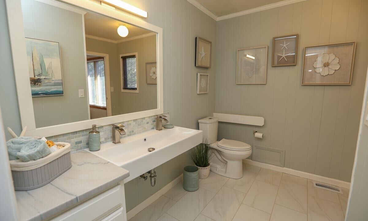 Photo of Bathroom in Southern Shores