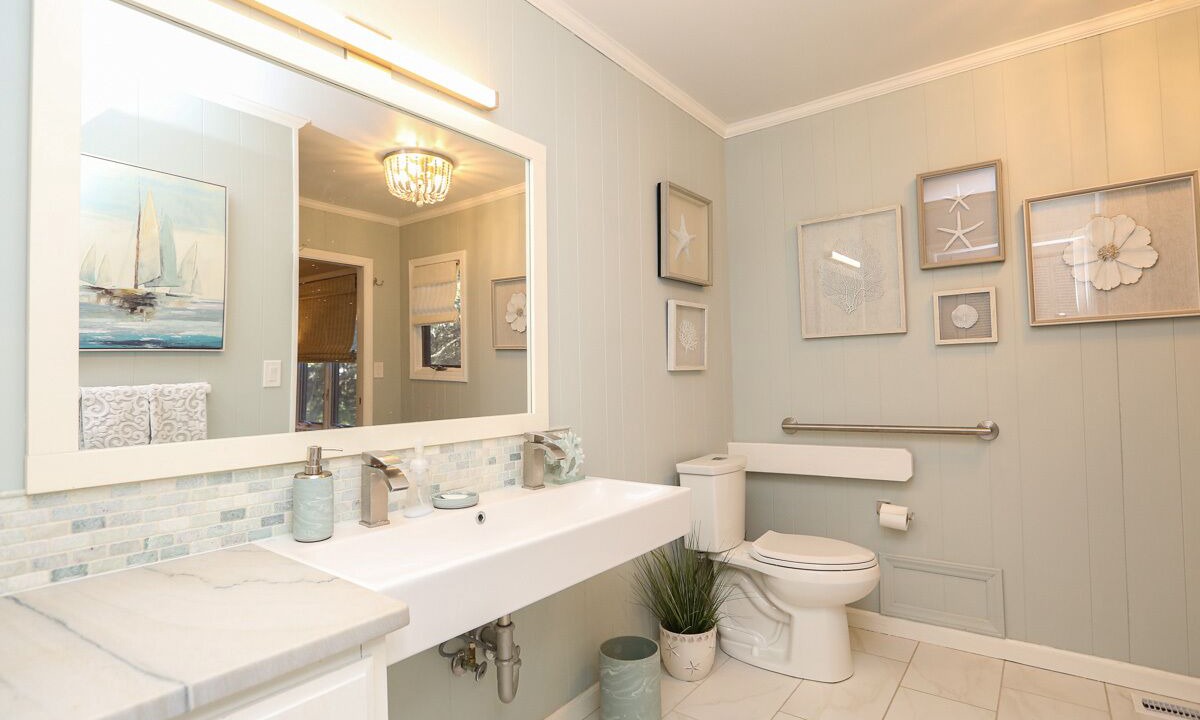 Photo of Bathroom in Southern Shores