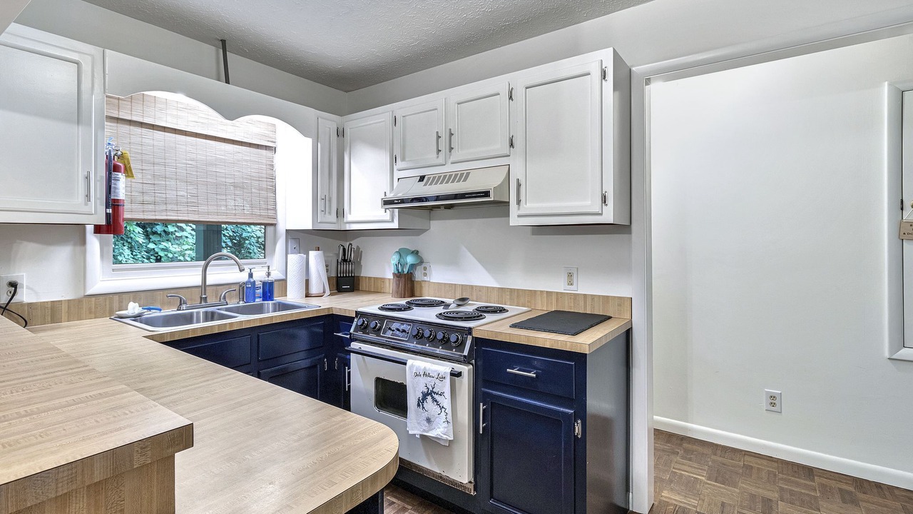 Photo of Kitchen in Byrdstown