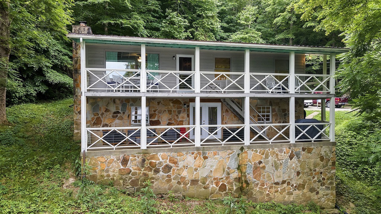 Photo of Outdoor in Byrdstown