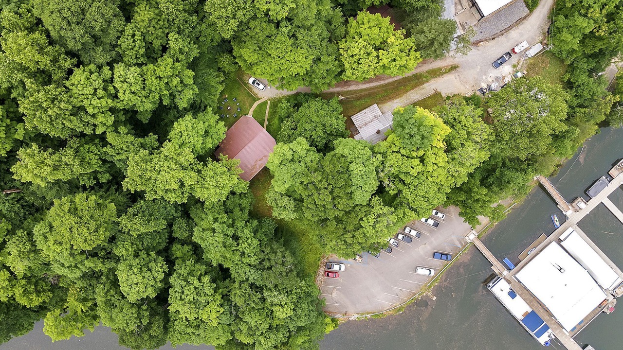 Photo of Outdoor in Byrdstown