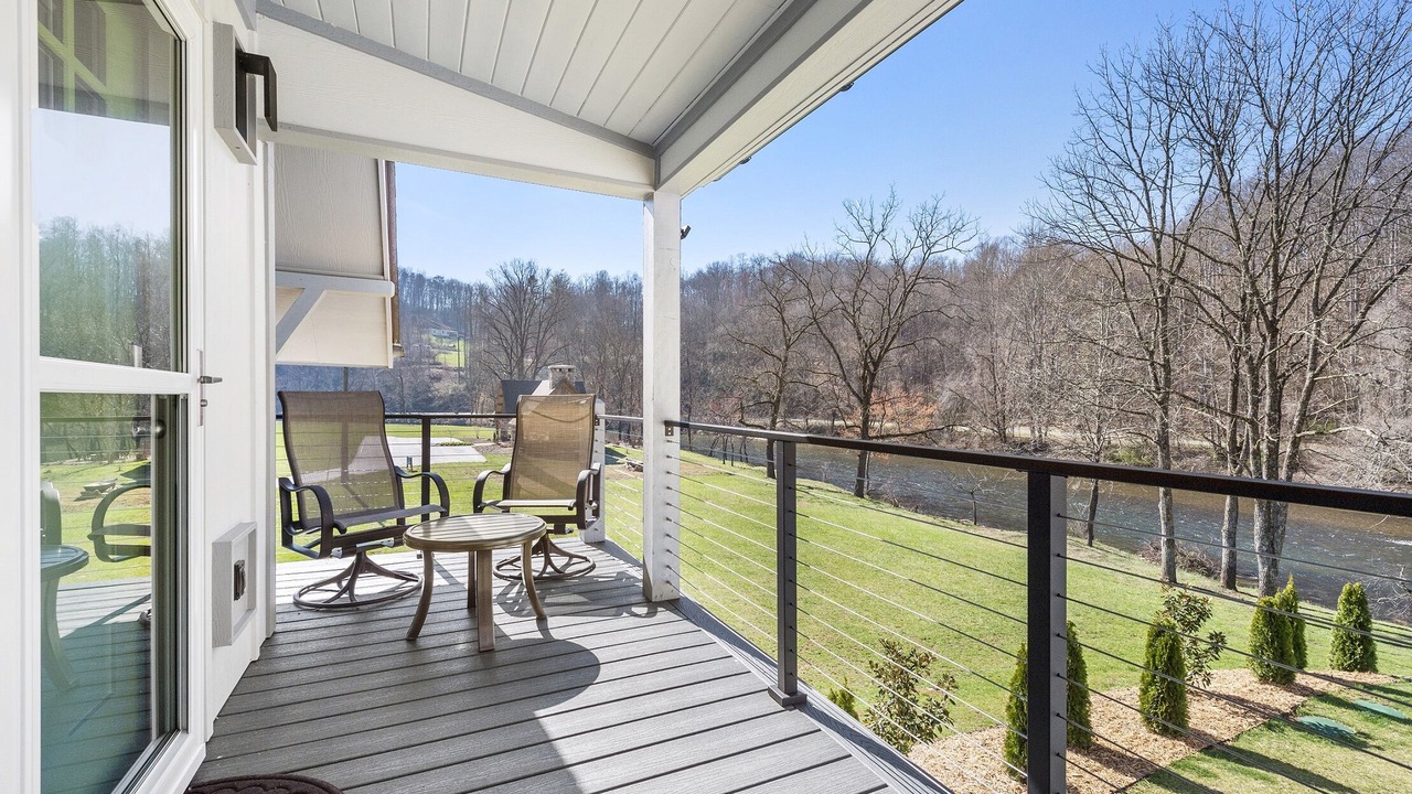 Photo of Patio Balcony in Cullowhee