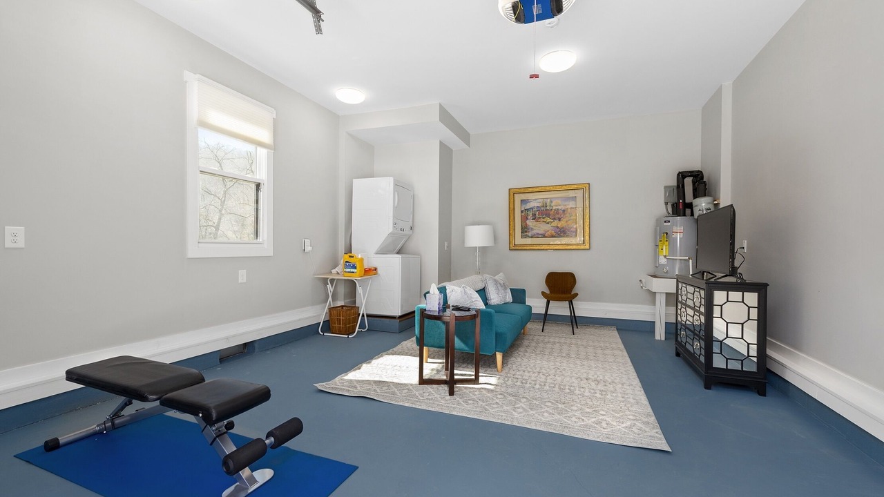 Photo of Livingroom in Cullowhee
