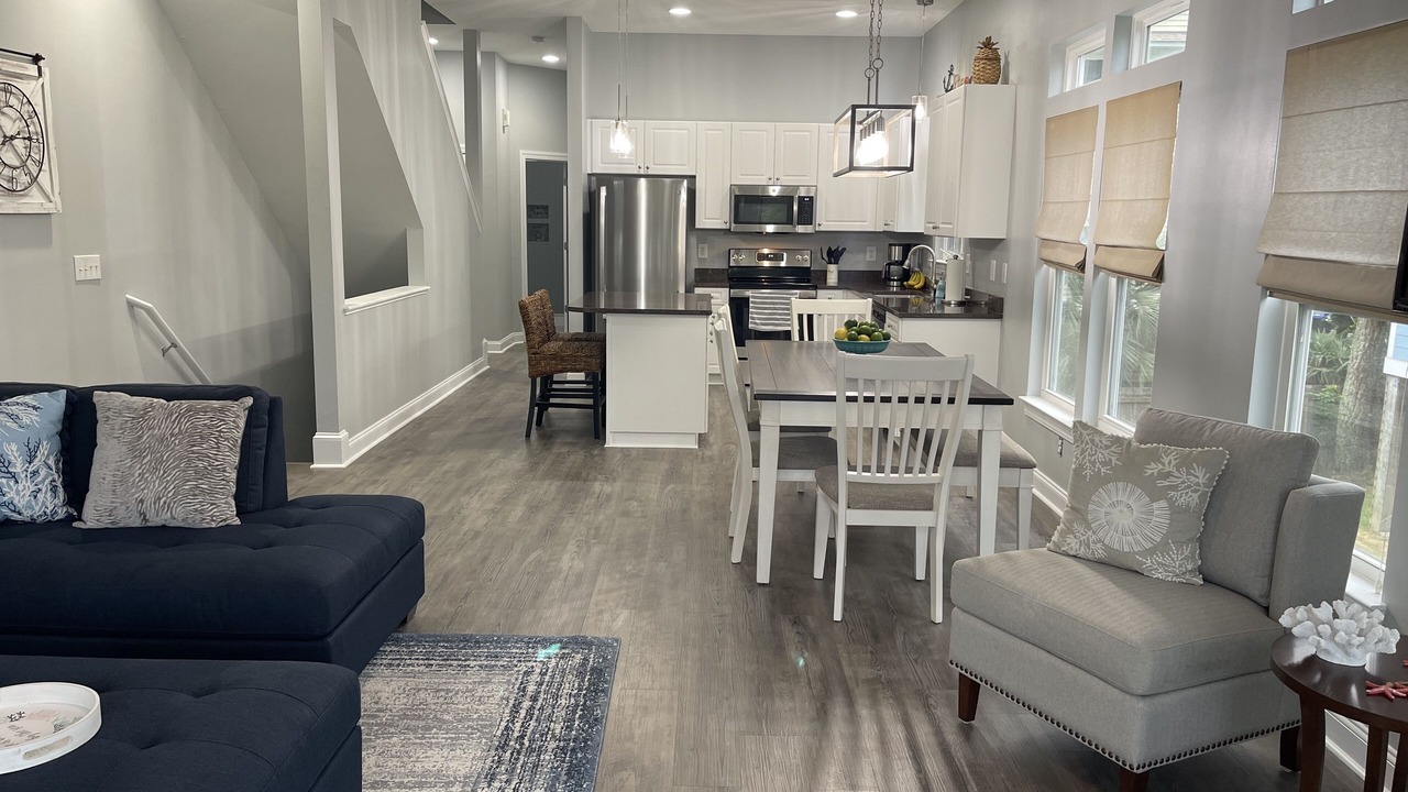 Photo of Livingroom in Wilmington Beach