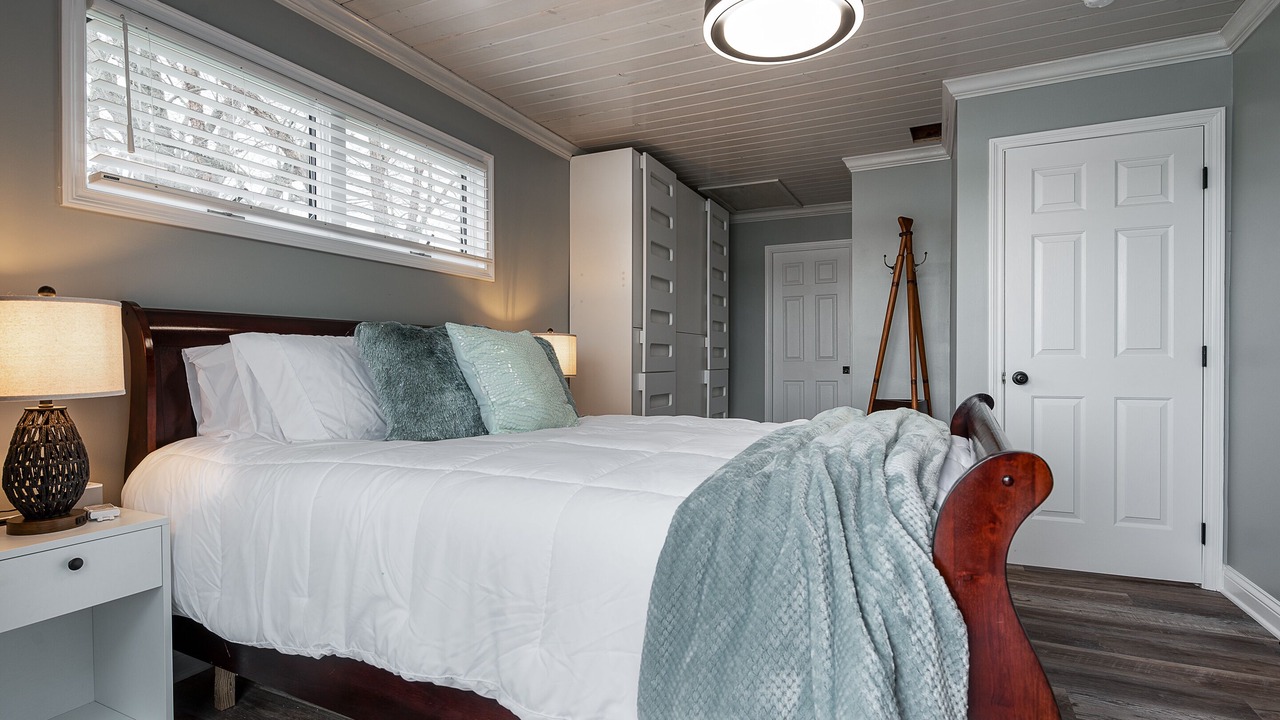 Photo of Bedroom in Utica