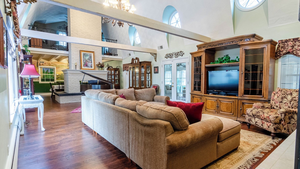 Photo of Livingroom in Shepherdsville