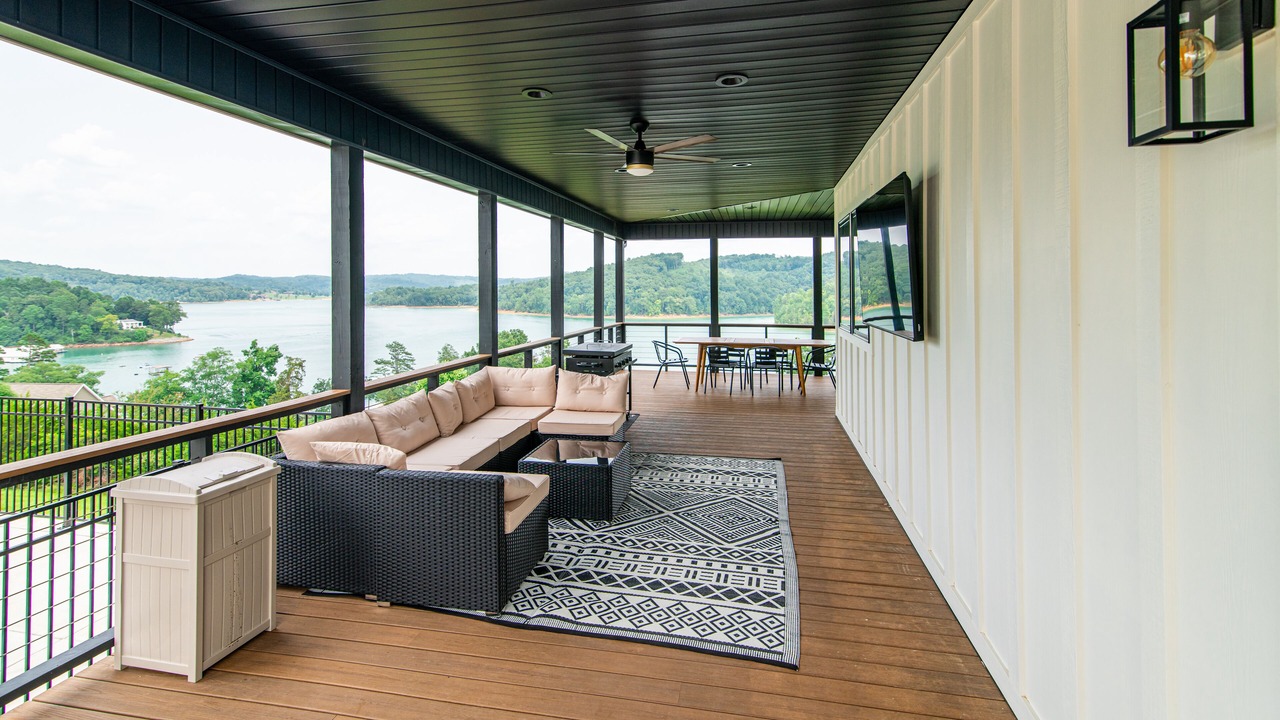 Photo of Patio Balcony in La Follette